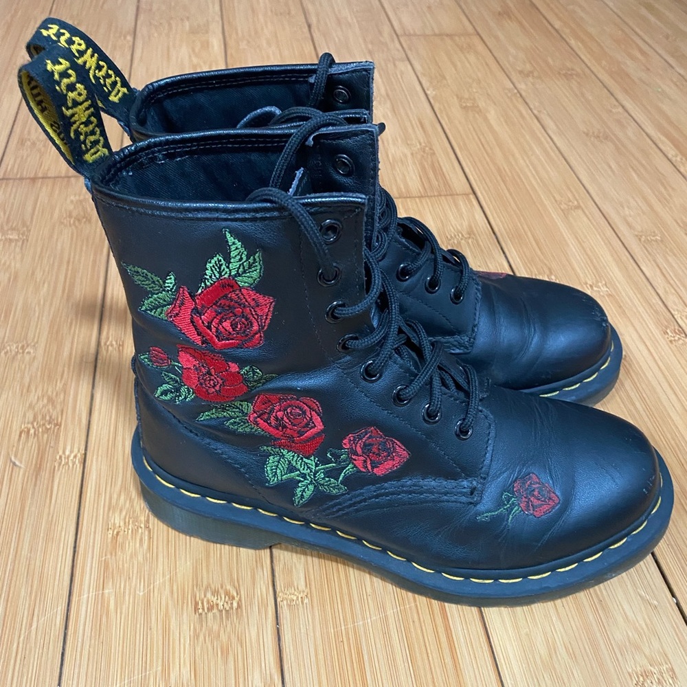 Doc Martens 1460 Vonda Floral Leather Lace Up Boots size 7.5